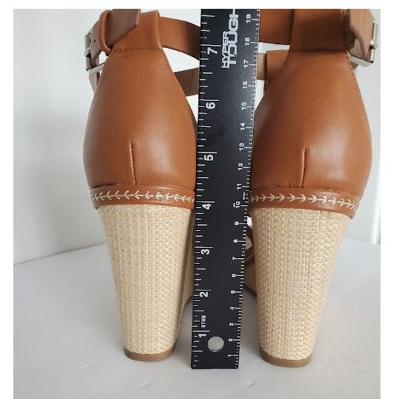 Dolce Vita DV EUC Tan & Beige Platform Wedge Sandals w/ Rubber Sole - Size 10 - Picture 11 of 14